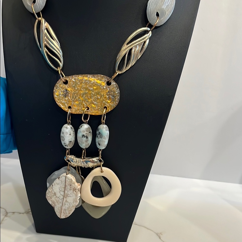 Chico’s 20” Necklace. Unique & Bold. Photos speak louder & much better than me